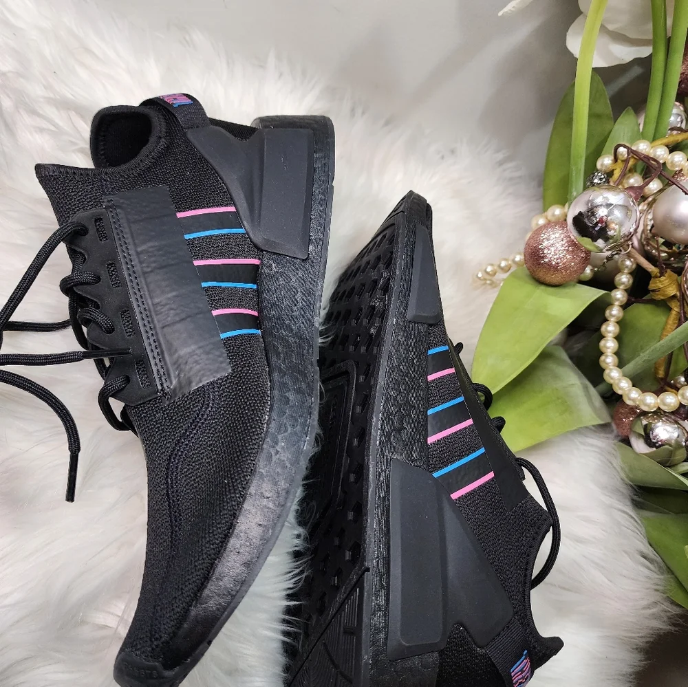 Adidas NMD_R1 V2 Mens SHOESSize10.5 new - Picture 11 of 11